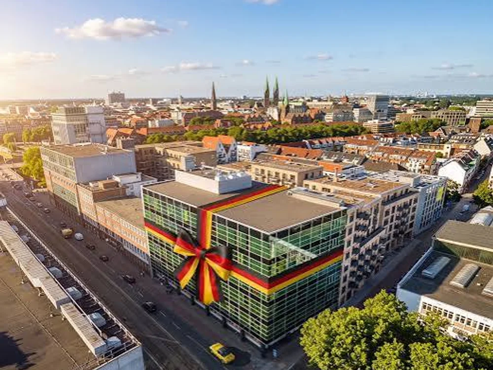 Case MyOffice: kantoorpand vanuit de lucht, 8 locaties op 70% bezetting